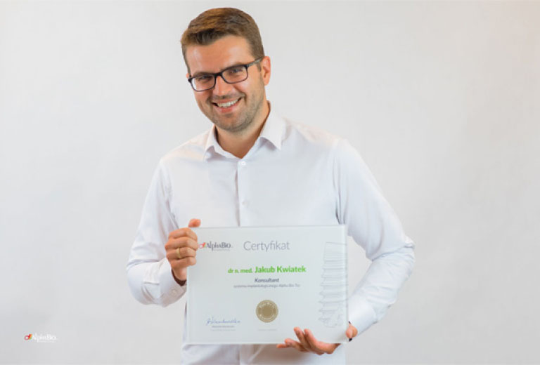 Konsulent for det internasjonale implantatsystemet Alpha Bio